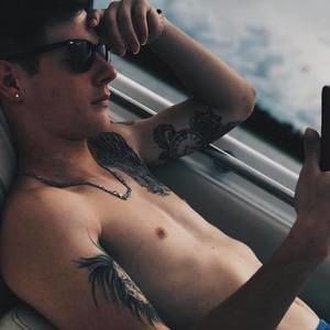 Meet your Posher, Hunter